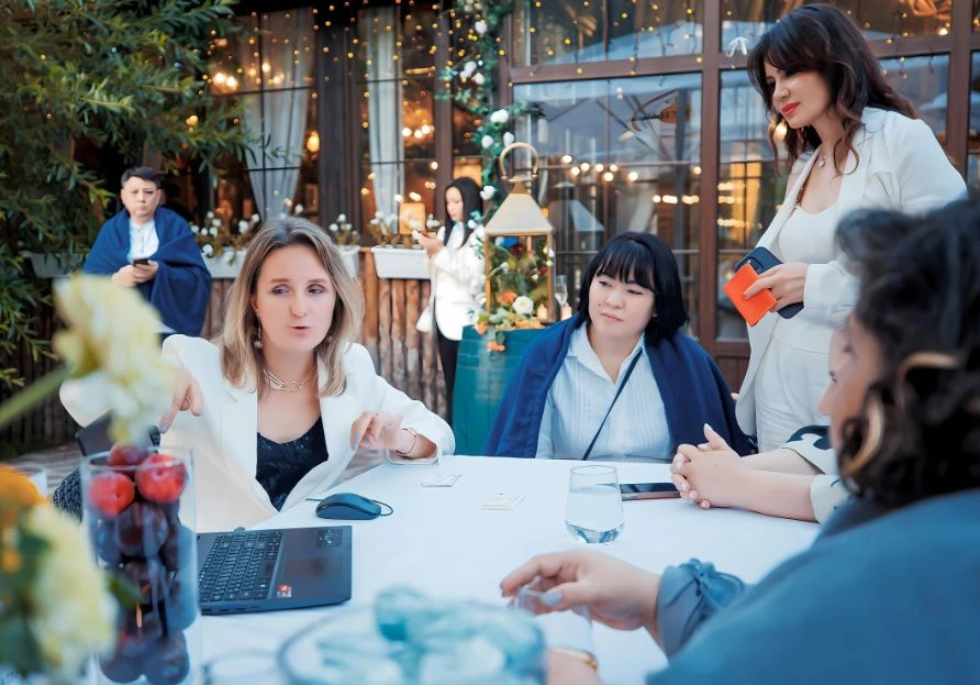 Crafting Global Partnerships, Shaping Timeless Journeys